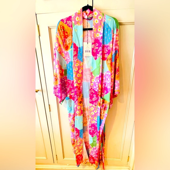 SPELL ..Freda Robe . NWT. Gorgeous Piece to add to your collection. Size S/M. - Picture 7 of 12